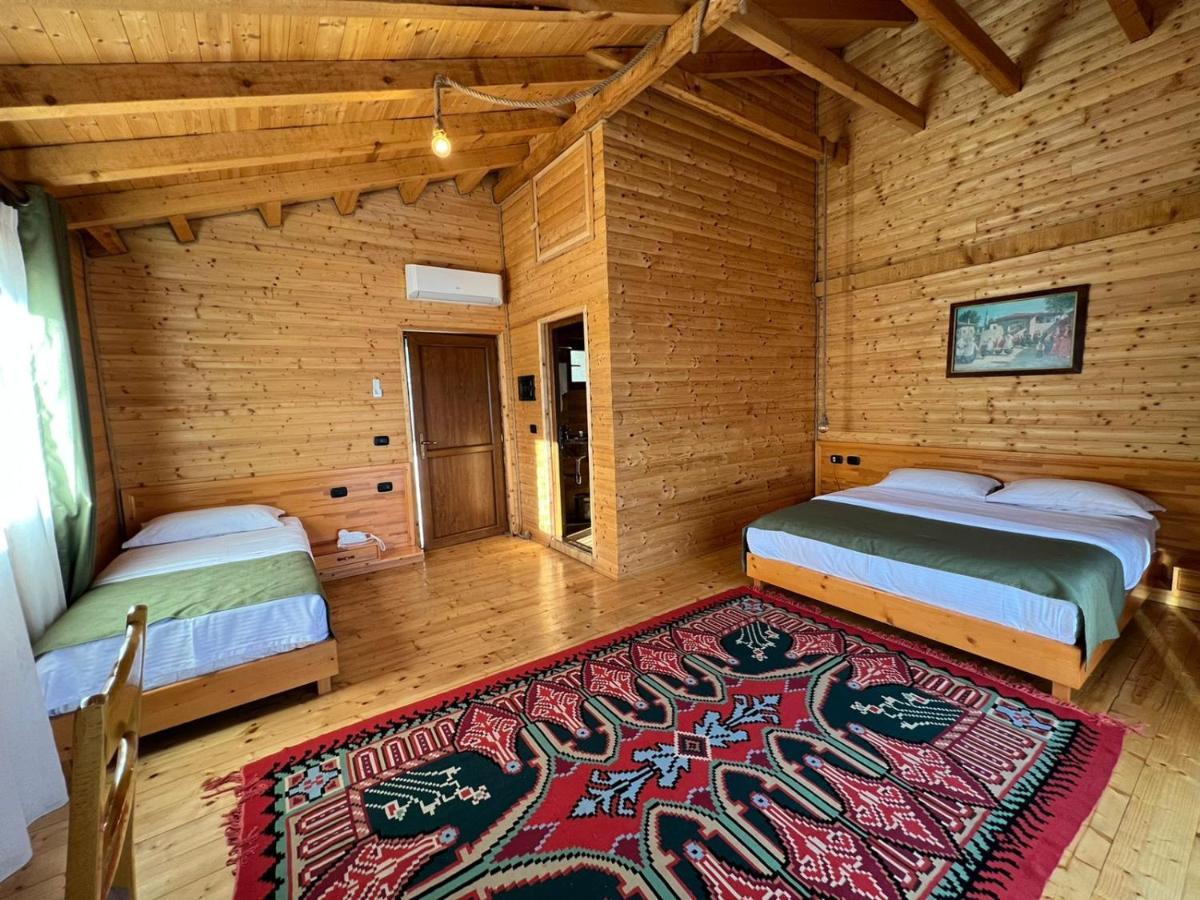 Отель Wooden House Шкодер Экстерьер фото